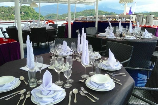 Discovery Palawan - Dining Deck